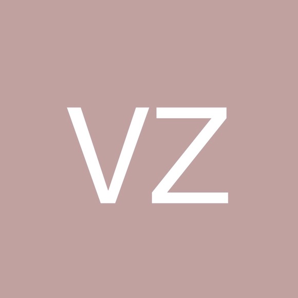 Meet your Posher, Vanessa - Picture 1 of 2